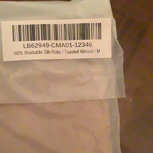 100% Washable Silk by Quince - Picture 2 of 4